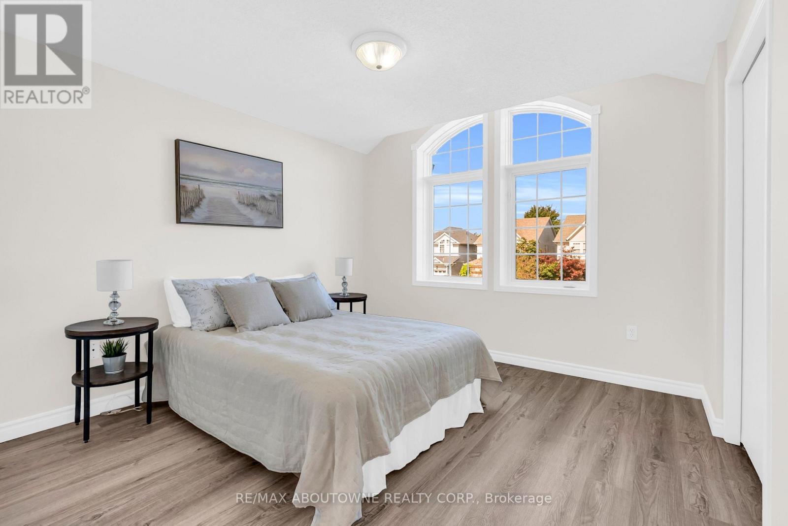 87 Houghton Street Property Photo 23