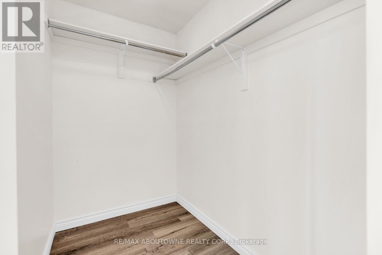87 Houghton Street Property Photo 24