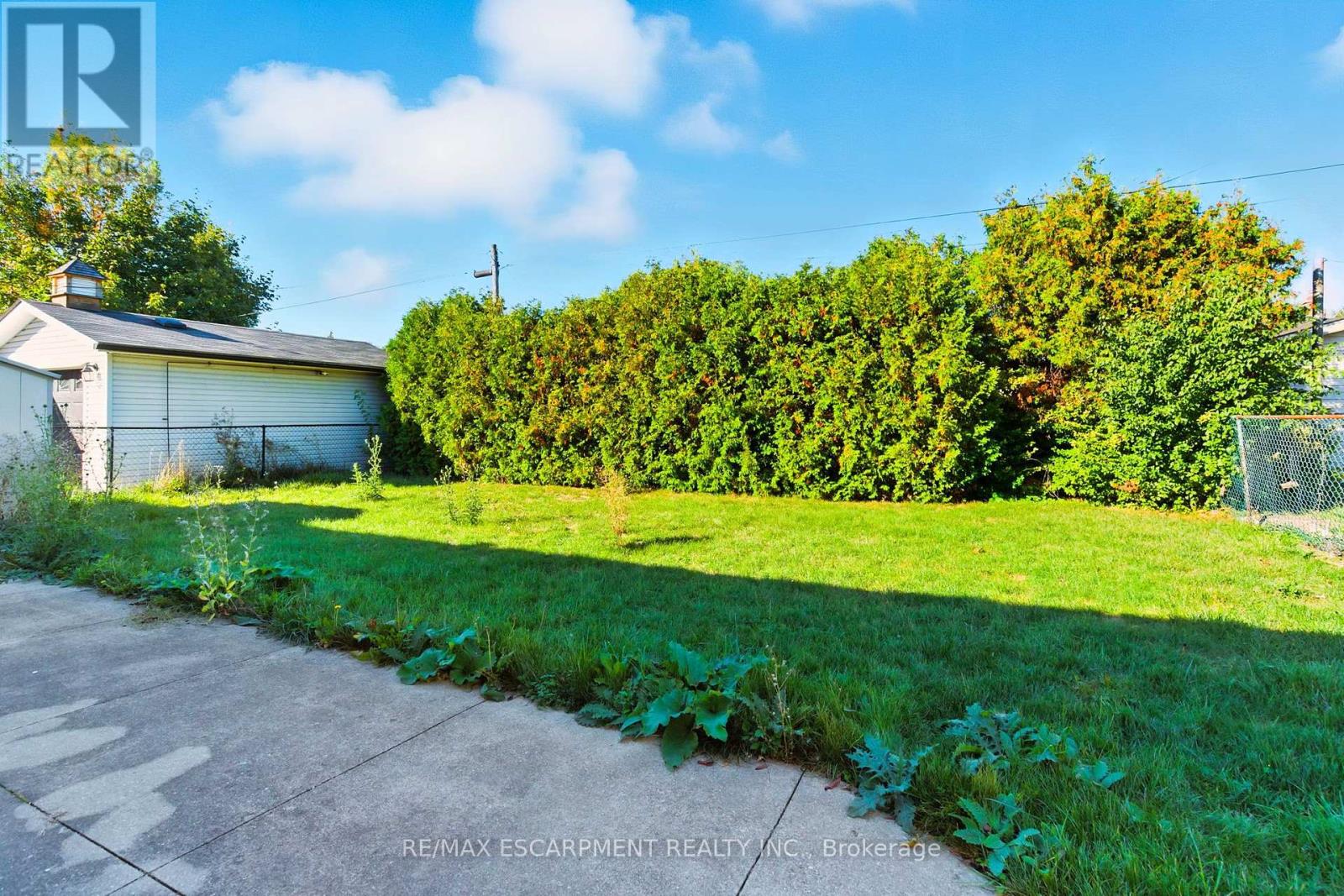 Lower - 35 Wildewood Avenue Property Photo 11