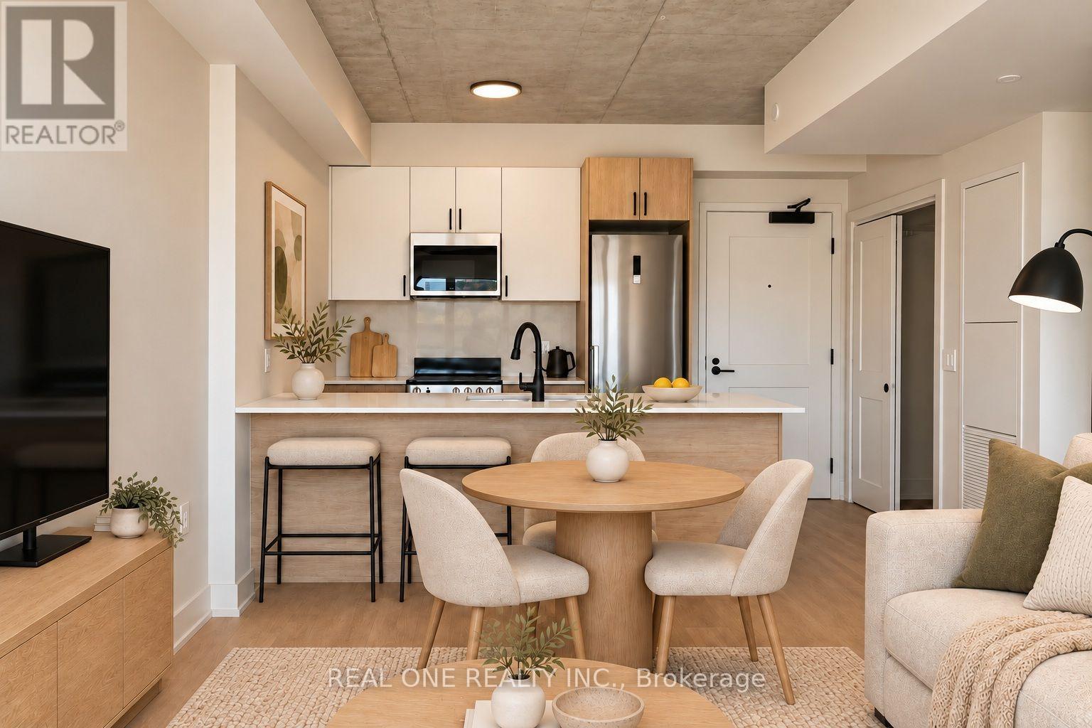 413 - 810 King Street W Property Photo 16