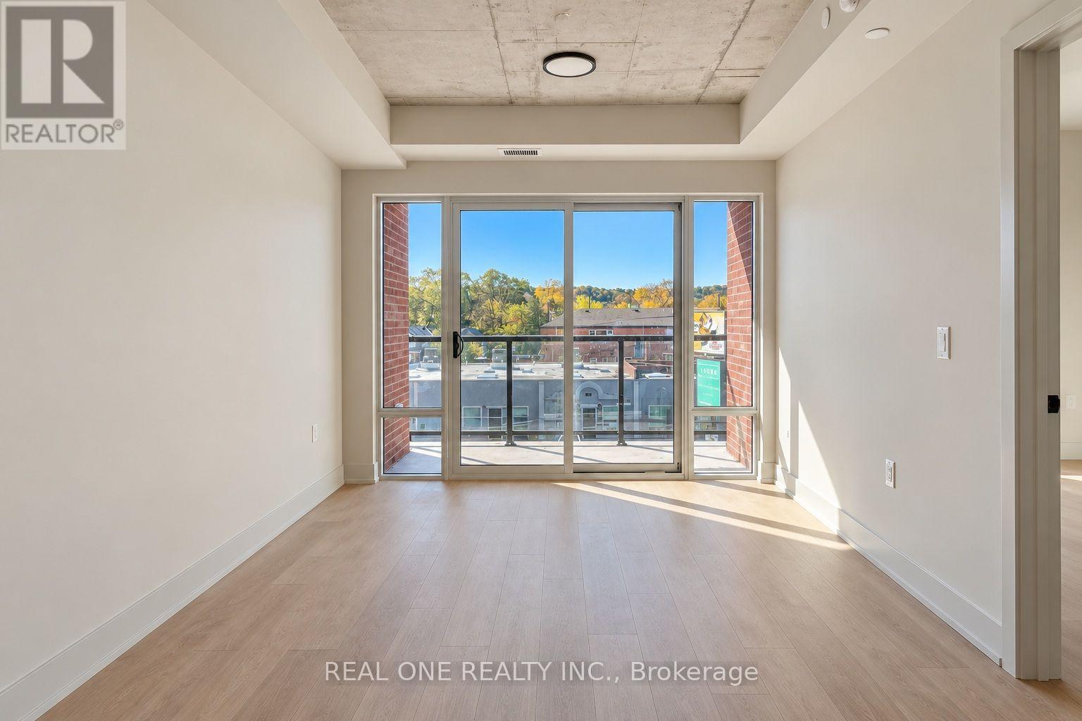 413 - 810 King Street W Property Photo 19