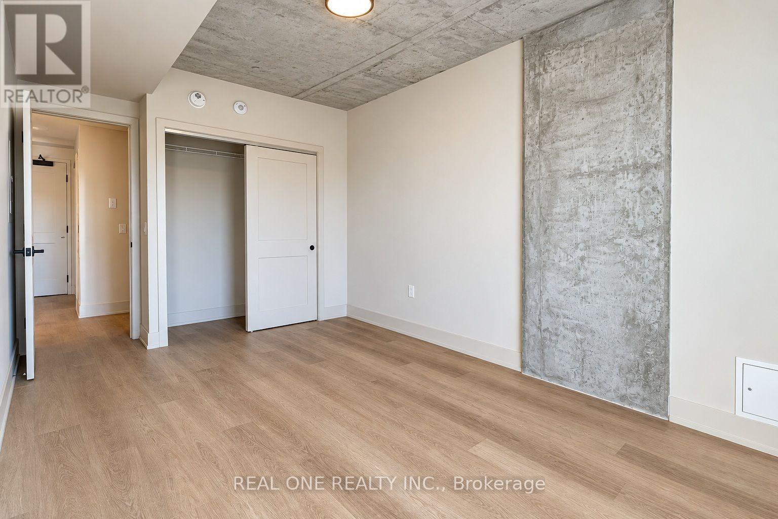 413 - 810 King Street W Property Photo 36