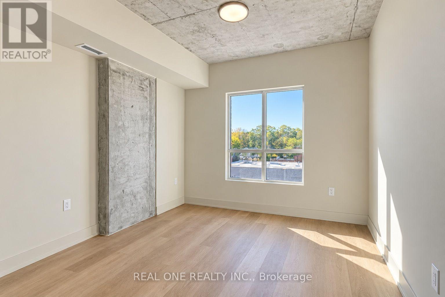 413 - 810 King Street W Property Photo 38