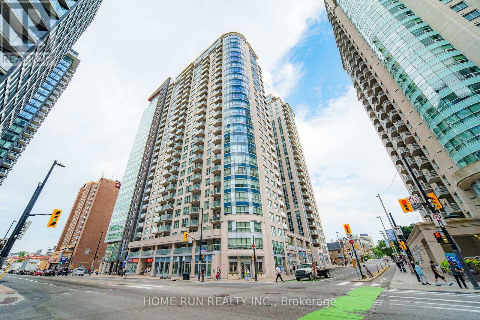 1906 - 242 Rideau Street Property Photo 1