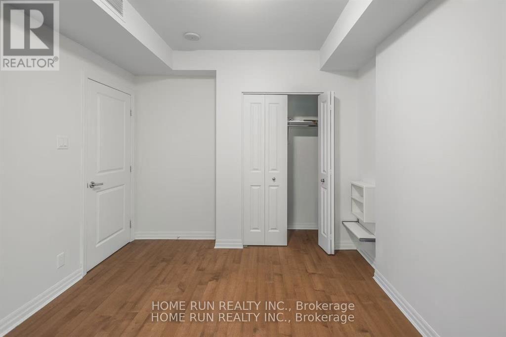 1906 - 242 Rideau Street Property Photo 5