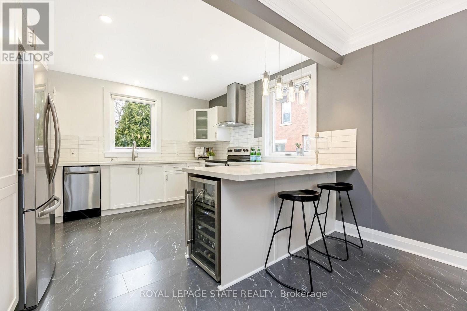 366 Aberdeen Avenue Property Photo 11