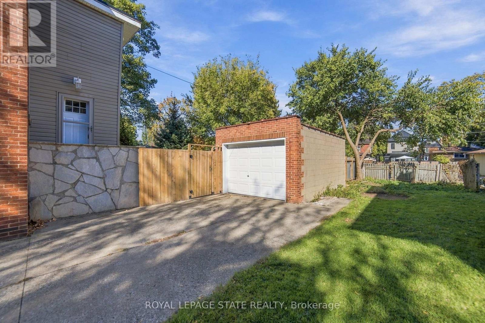 366 Aberdeen Avenue Property Photo 38
