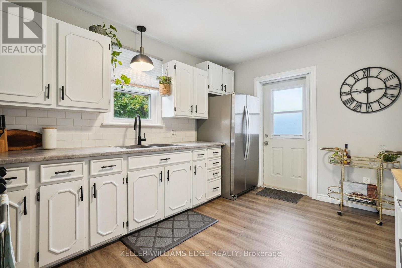 Upper - 13 Beaucourt Place Property Photo 16