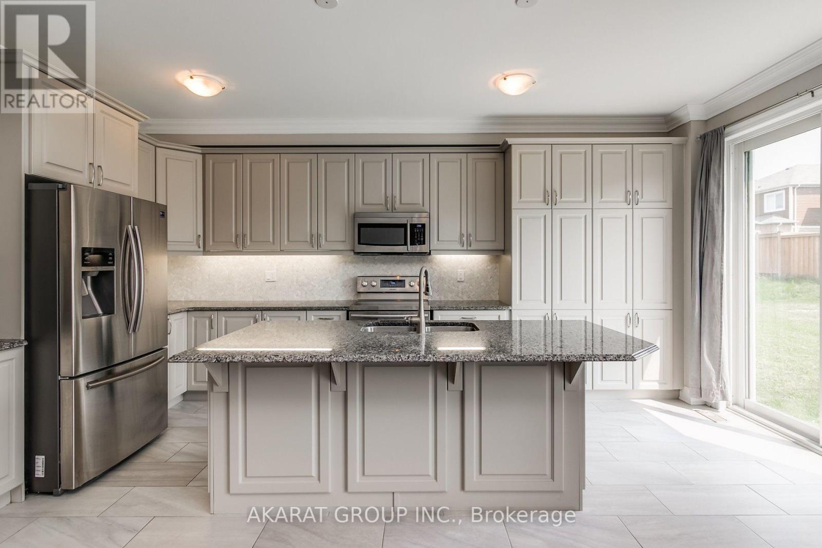 31 Pickett Place Property Photo 14