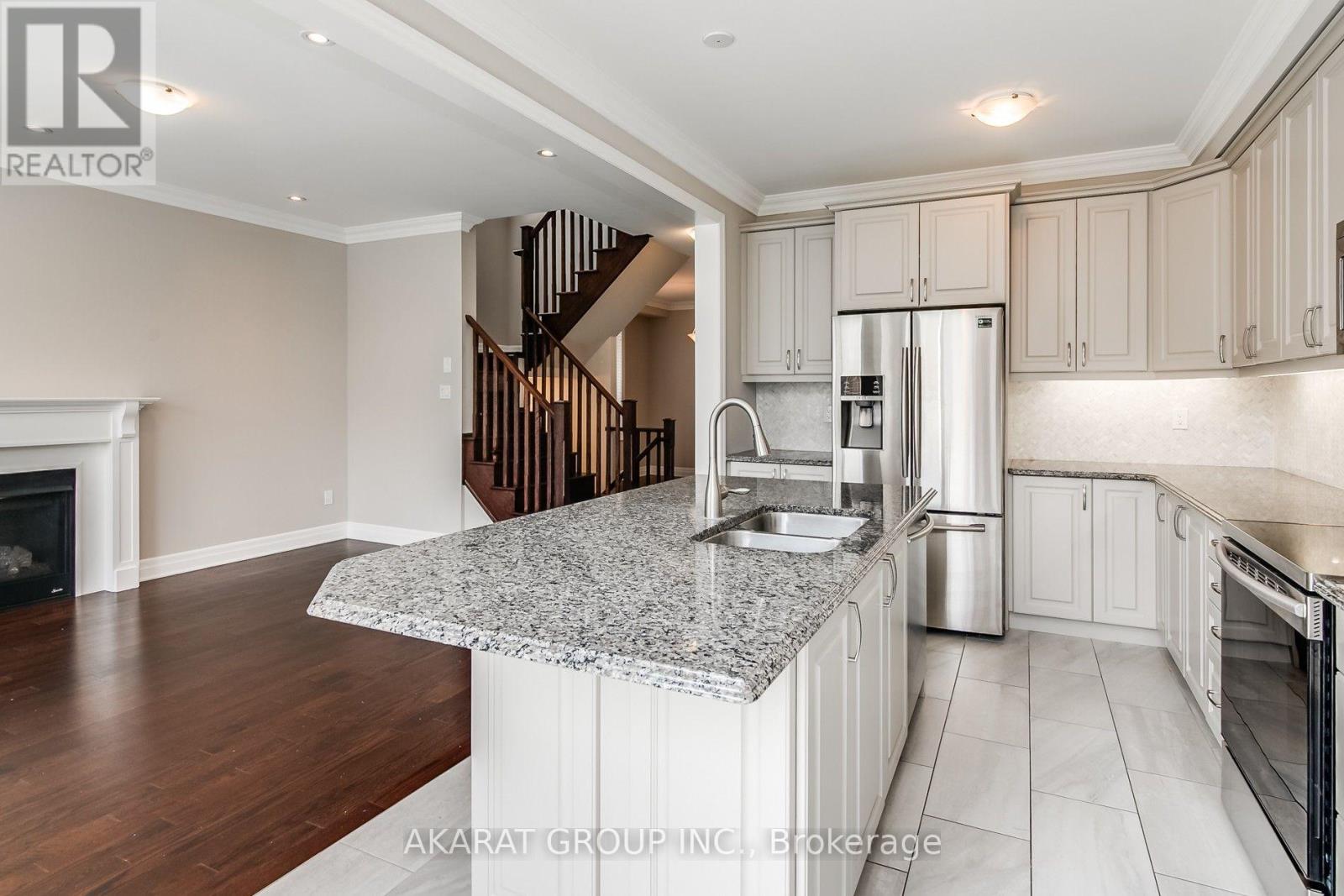 31 Pickett Place Property Photo 19