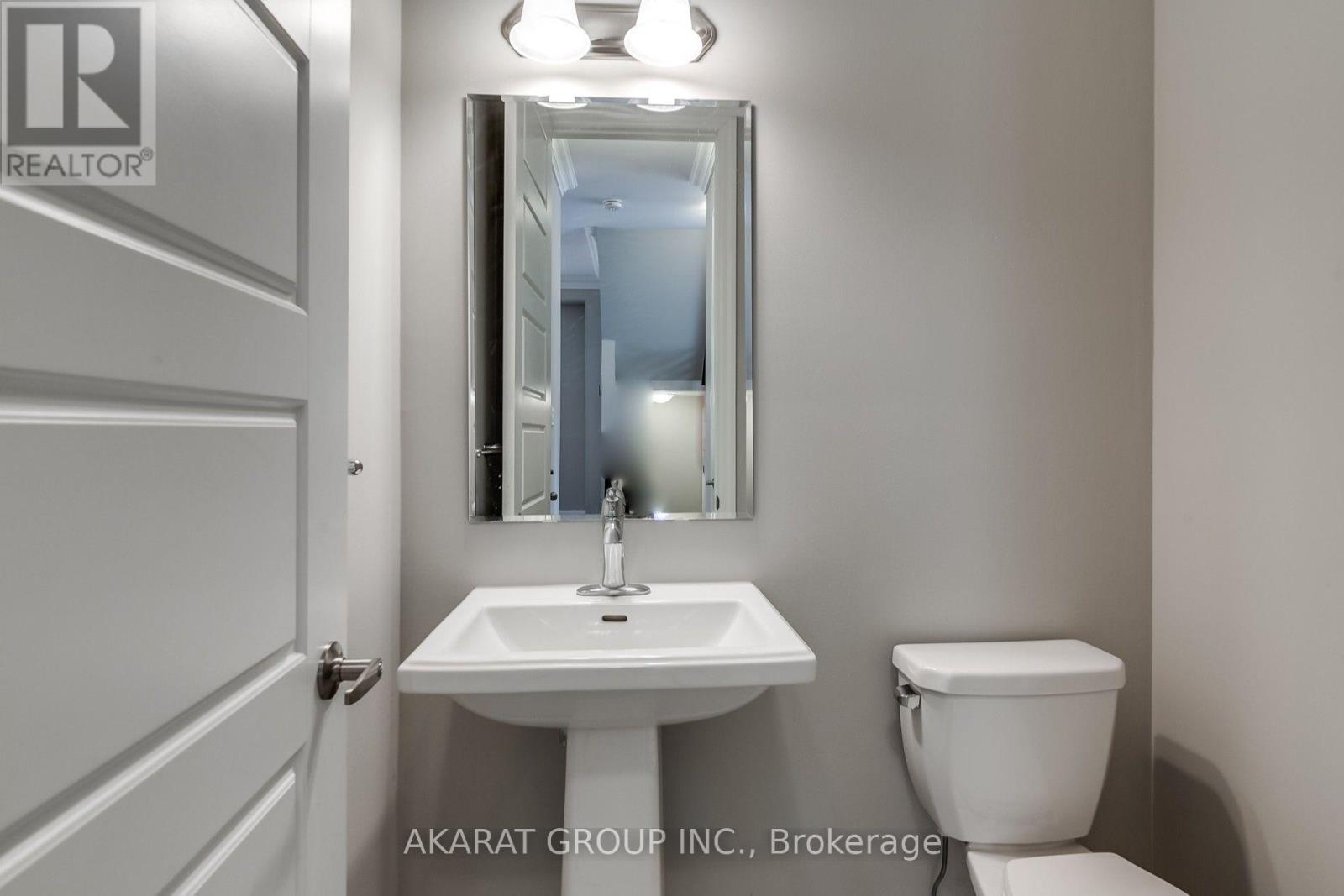 31 Pickett Place Property Photo 20