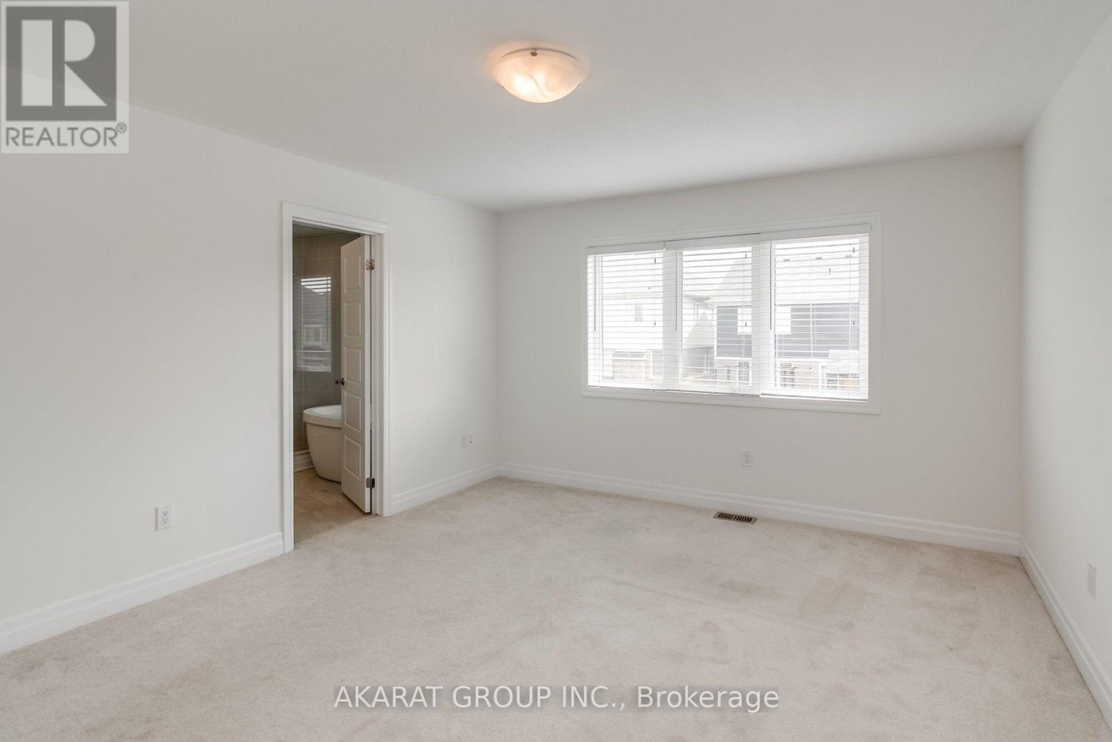 31 Pickett Place Property Photo 23