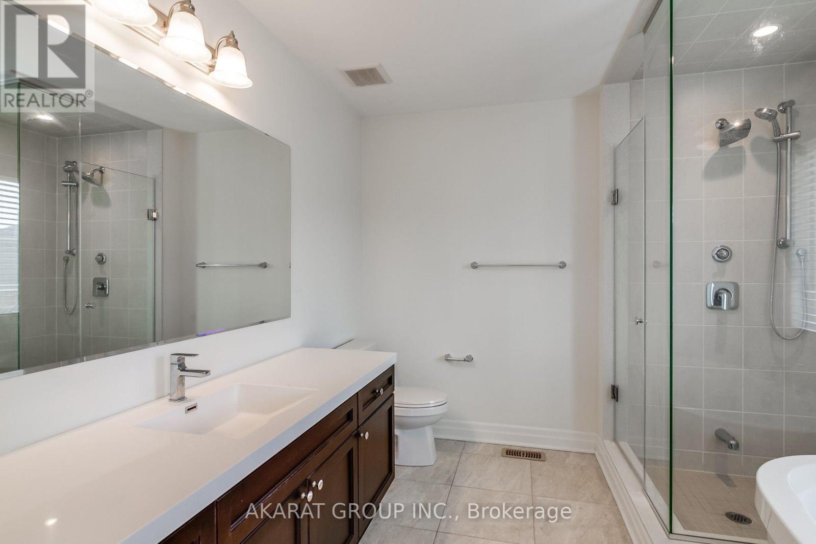 31 Pickett Place Property Photo 26