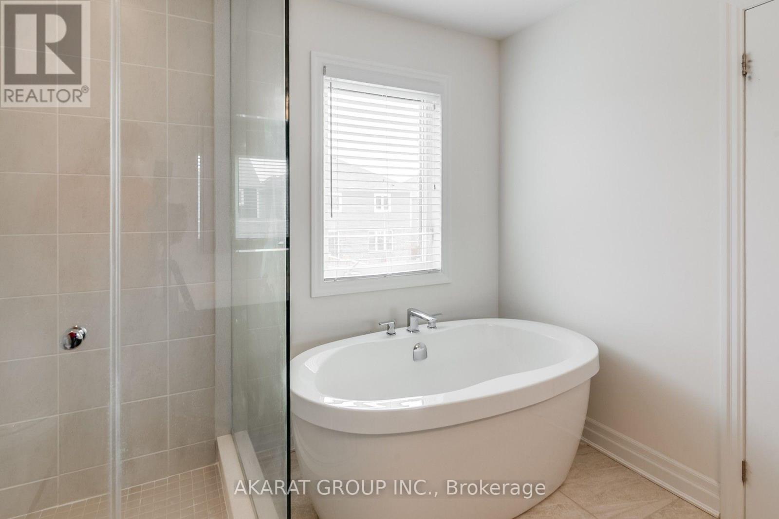 31 Pickett Place Property Photo 27