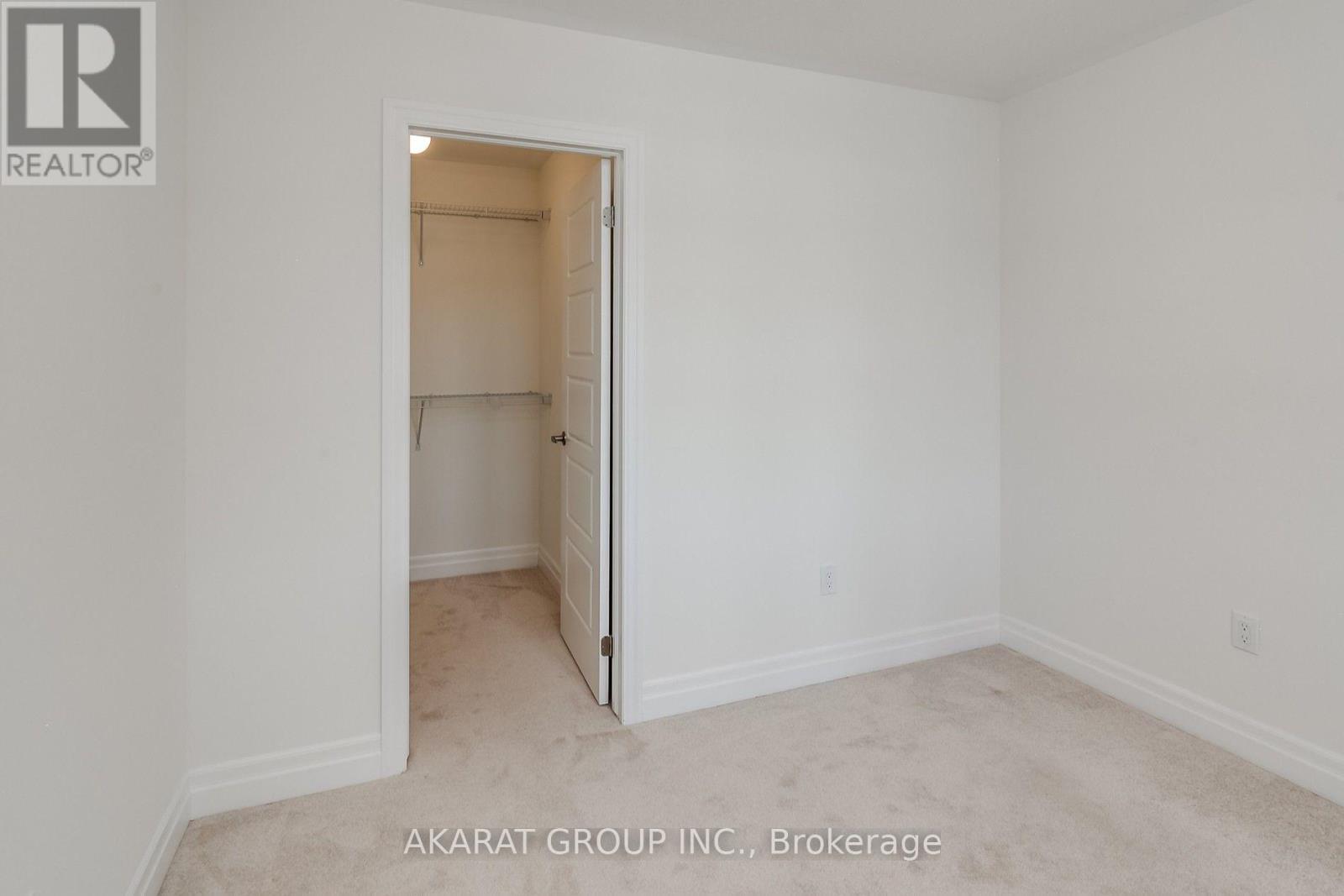 31 Pickett Place Property Photo 30