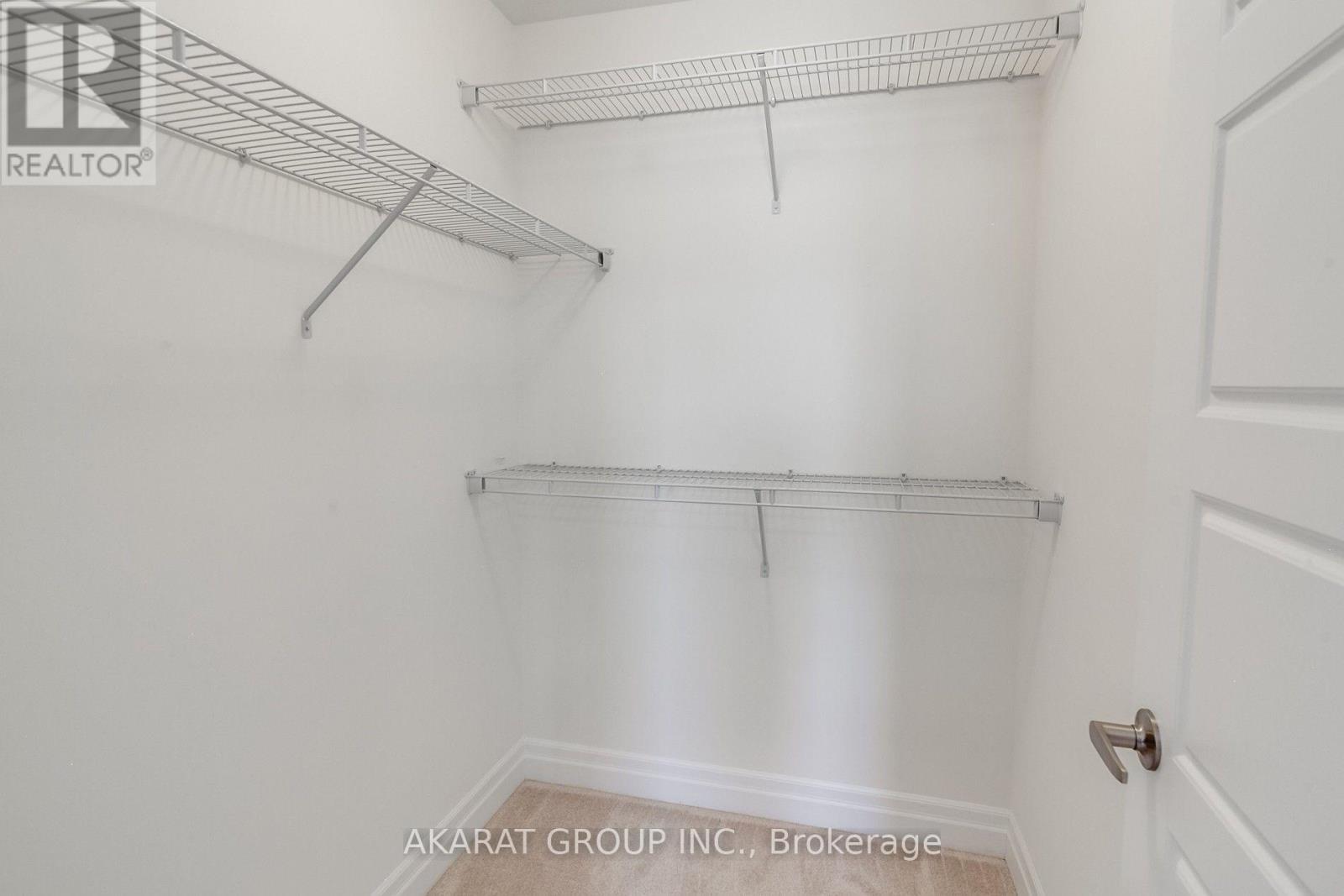31 Pickett Place Property Photo 31