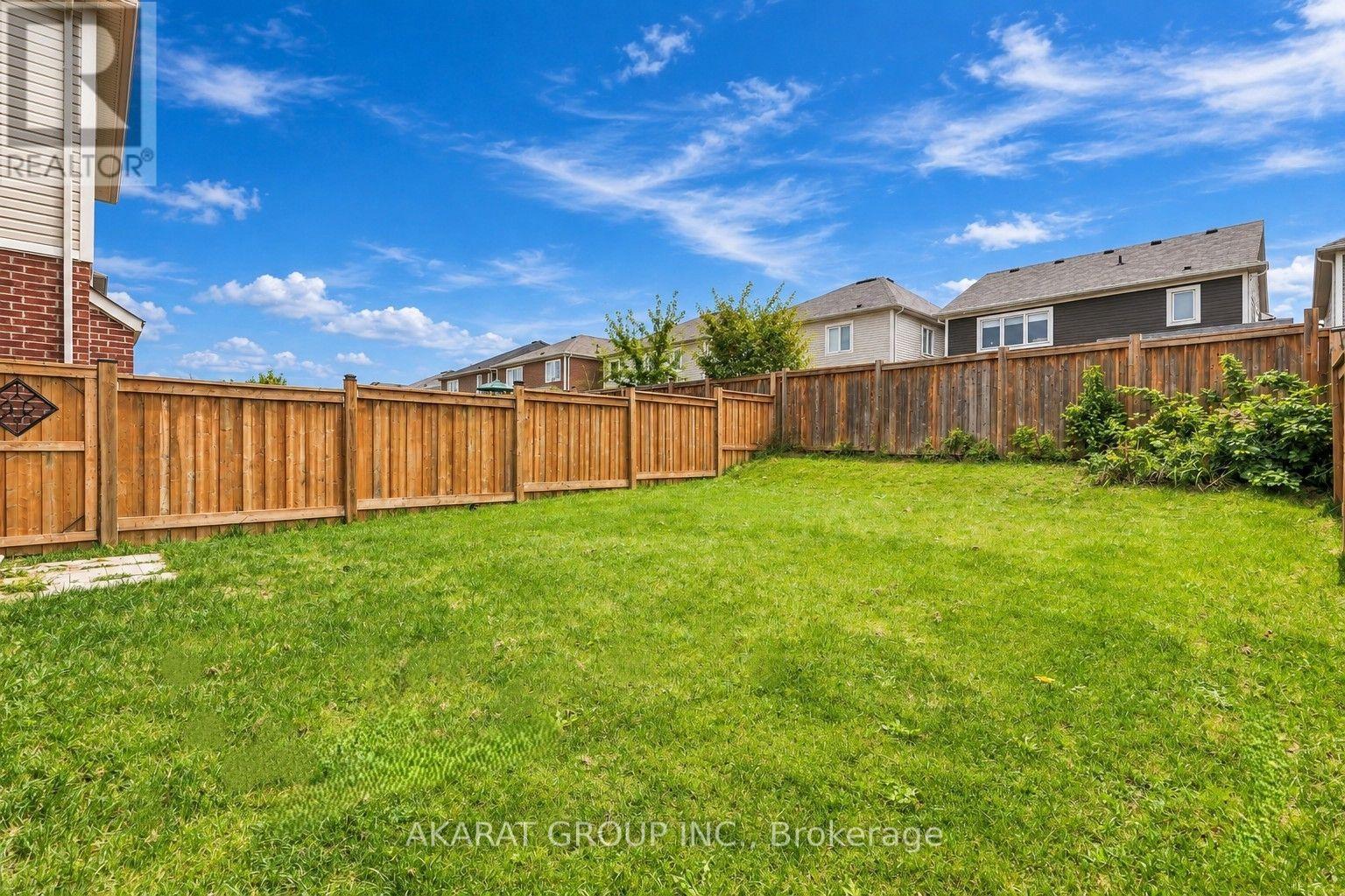 31 Pickett Place Property Photo 42