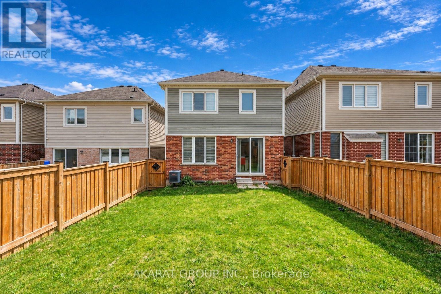 31 Pickett Place Property Photo 44