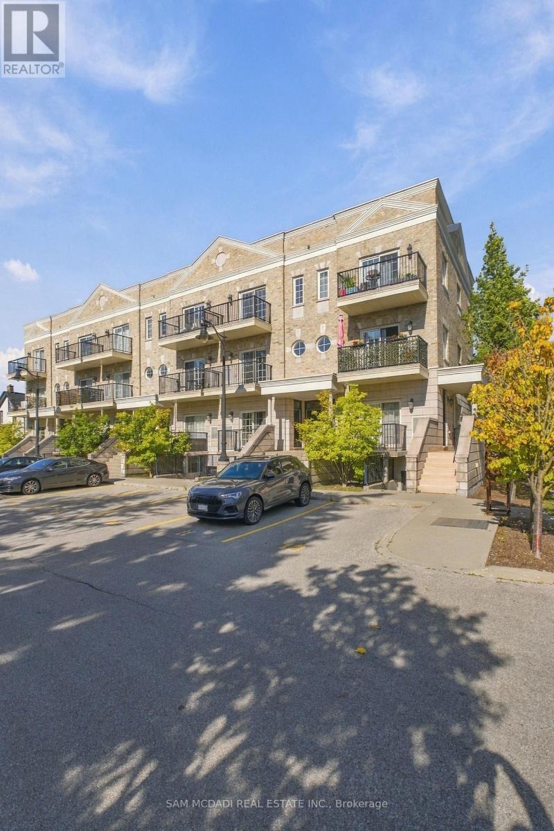 305 - 133 Park Street Property Photo 2
