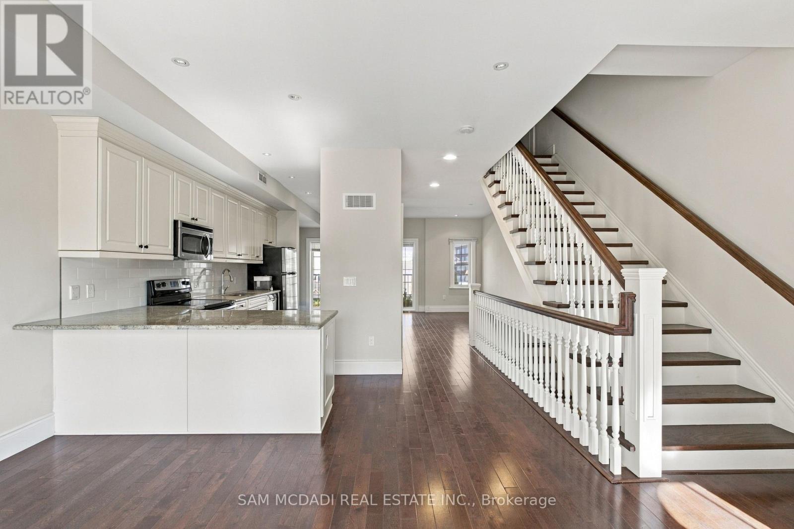 305 - 133 Park Street Property Photo 13