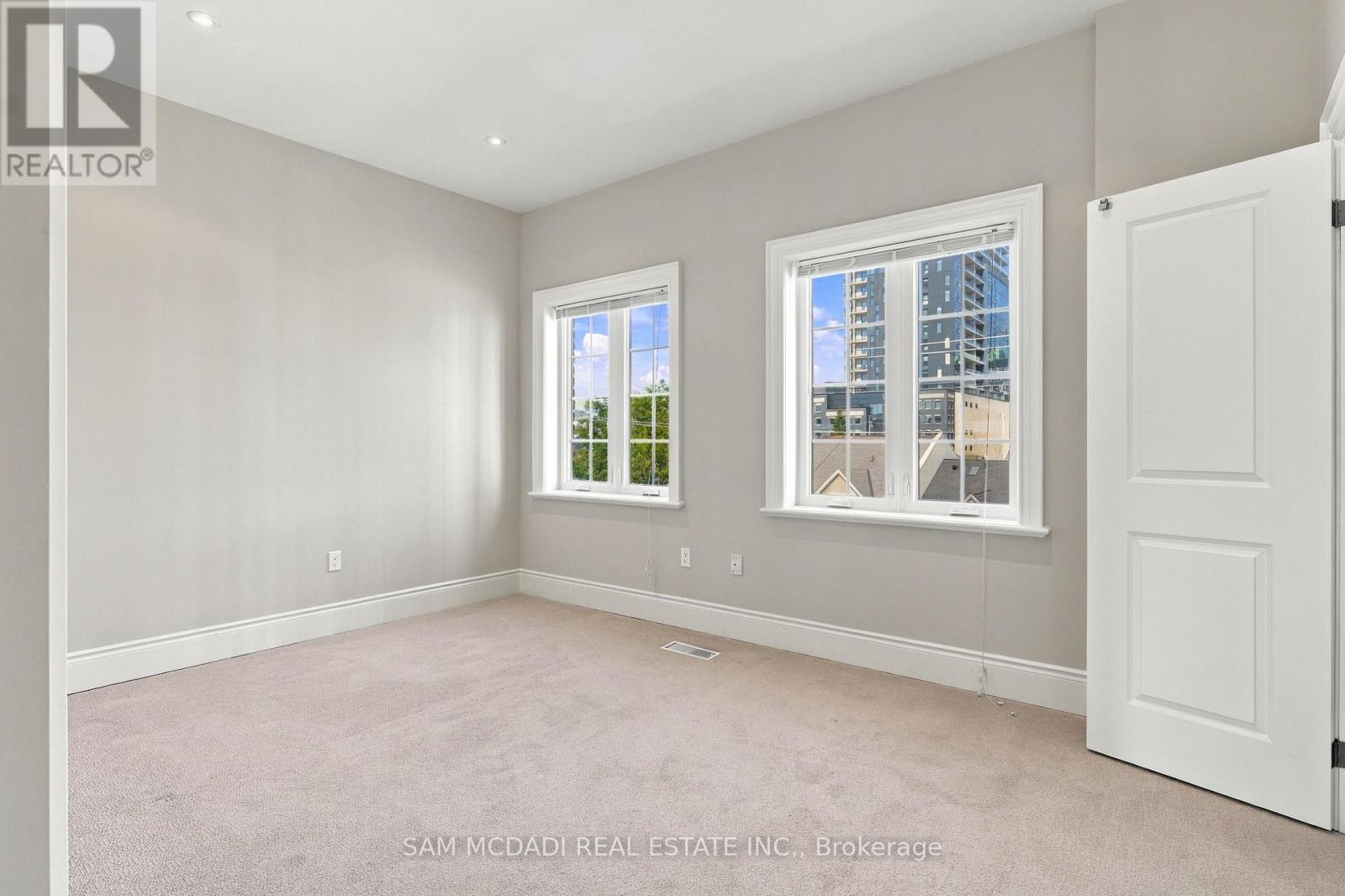 305 - 133 Park Street Property Photo 22