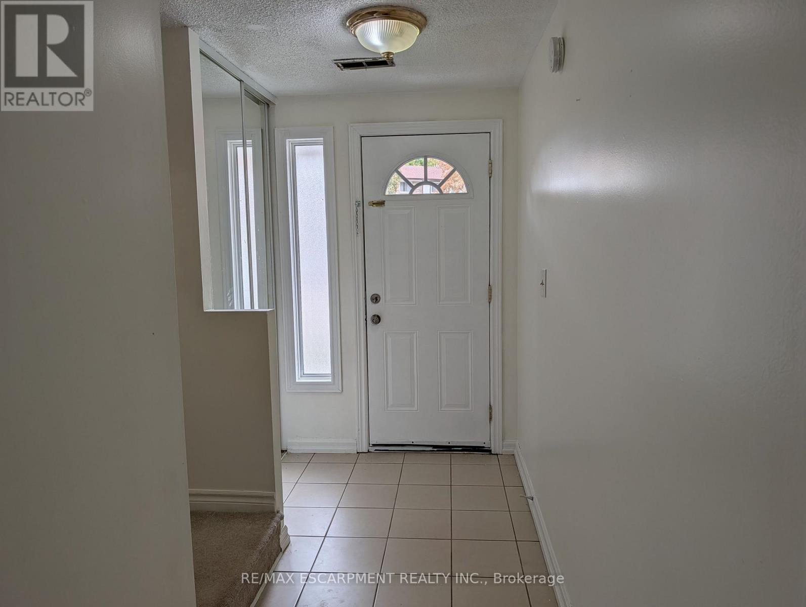 70 - 145 Rice Avenue Property Photo 4