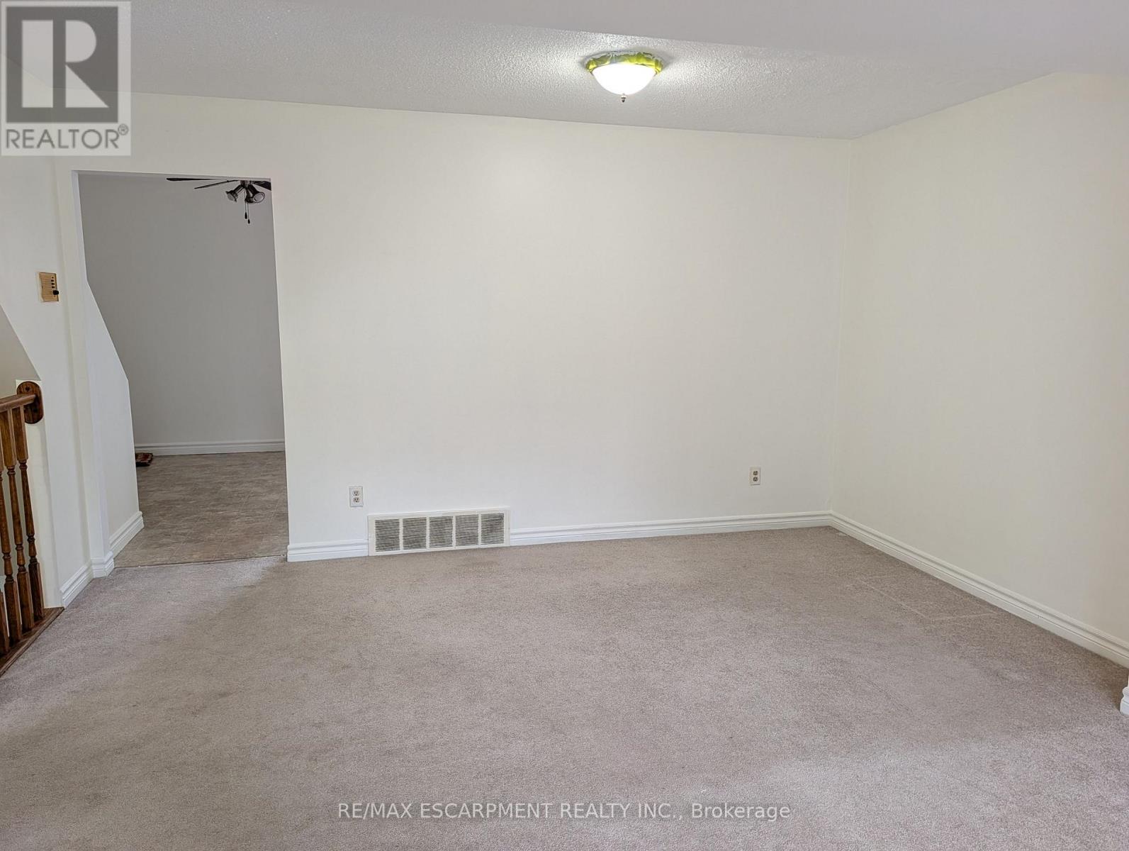 70 - 145 Rice Avenue Property Photo 7