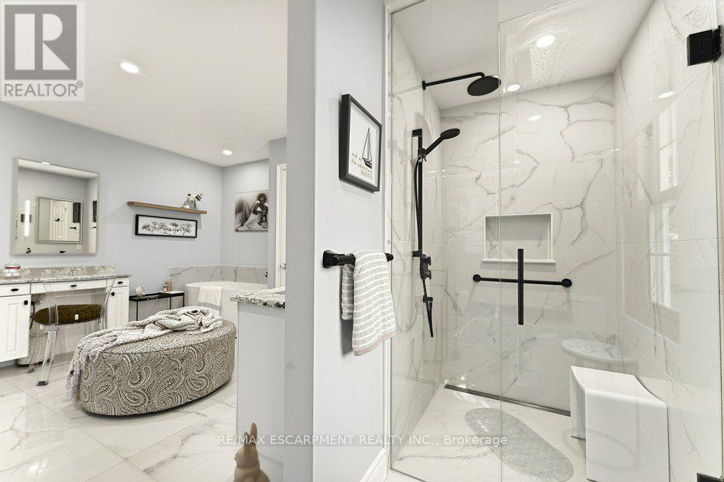 12 Weneil Drive Property Photo 23
