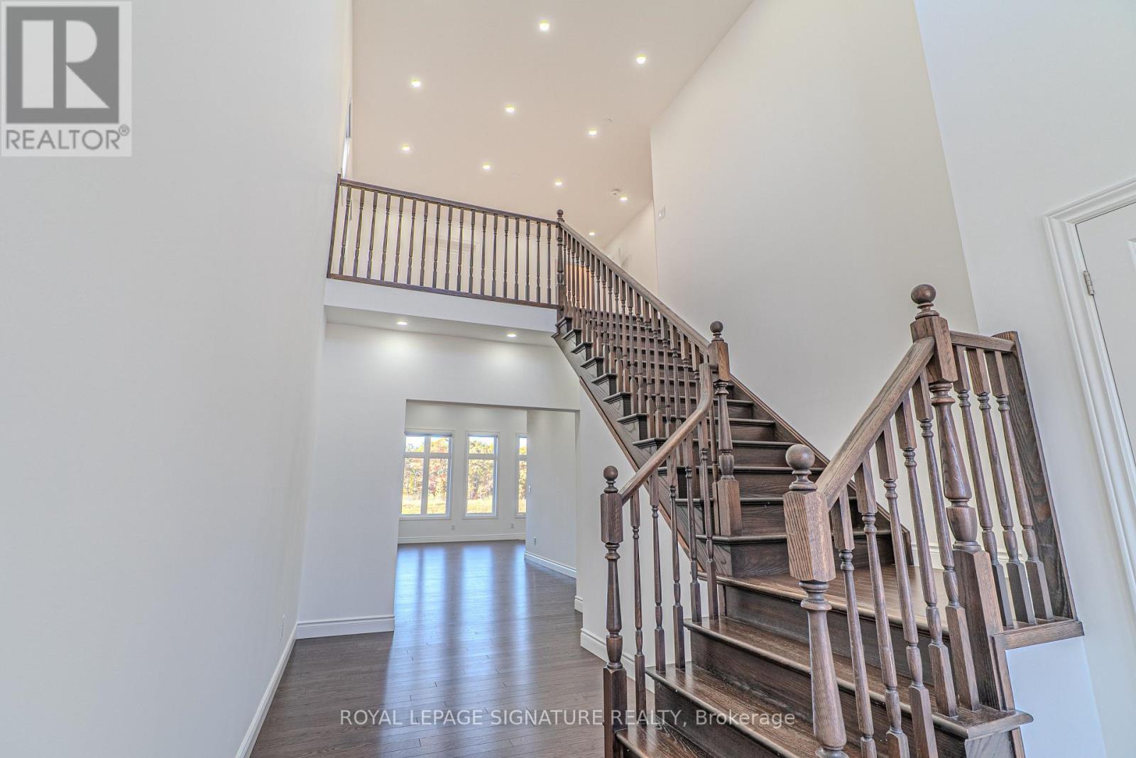 248 Freure Drive Property Photo 8
