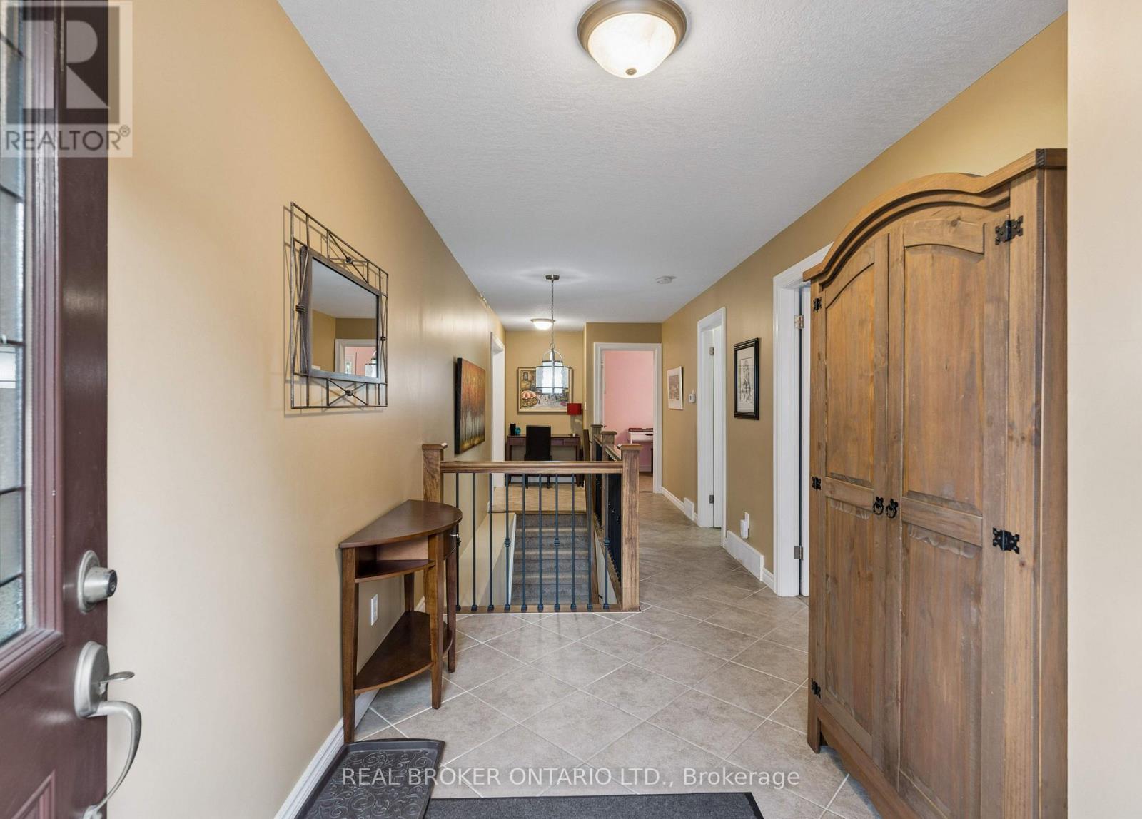 373 Forestlawn Road Property Photo 7