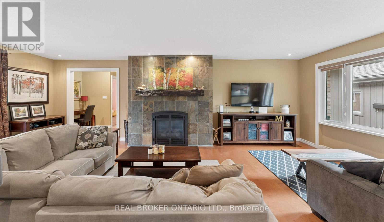 373 Forestlawn Road Property Photo 12