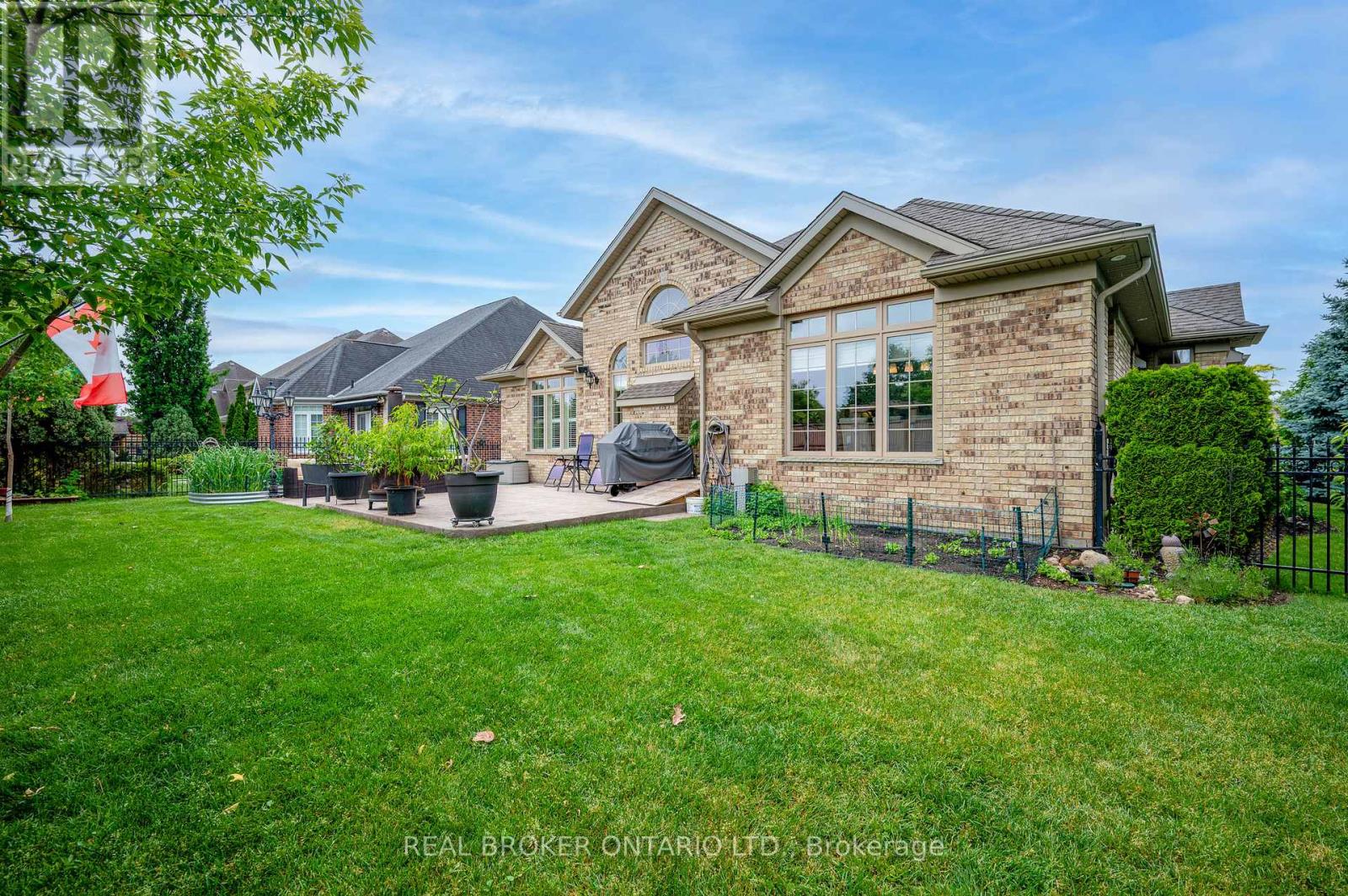 114 Pennsylvania Crescent Property Photo 31