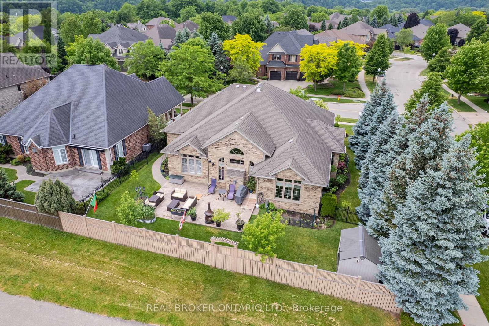 114 Pennsylvania Crescent Property Photo 33