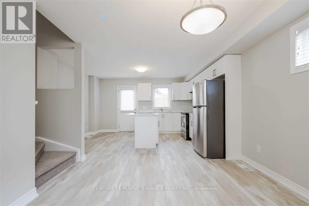 75 - 7768 Ascot Circle Property Photo 3