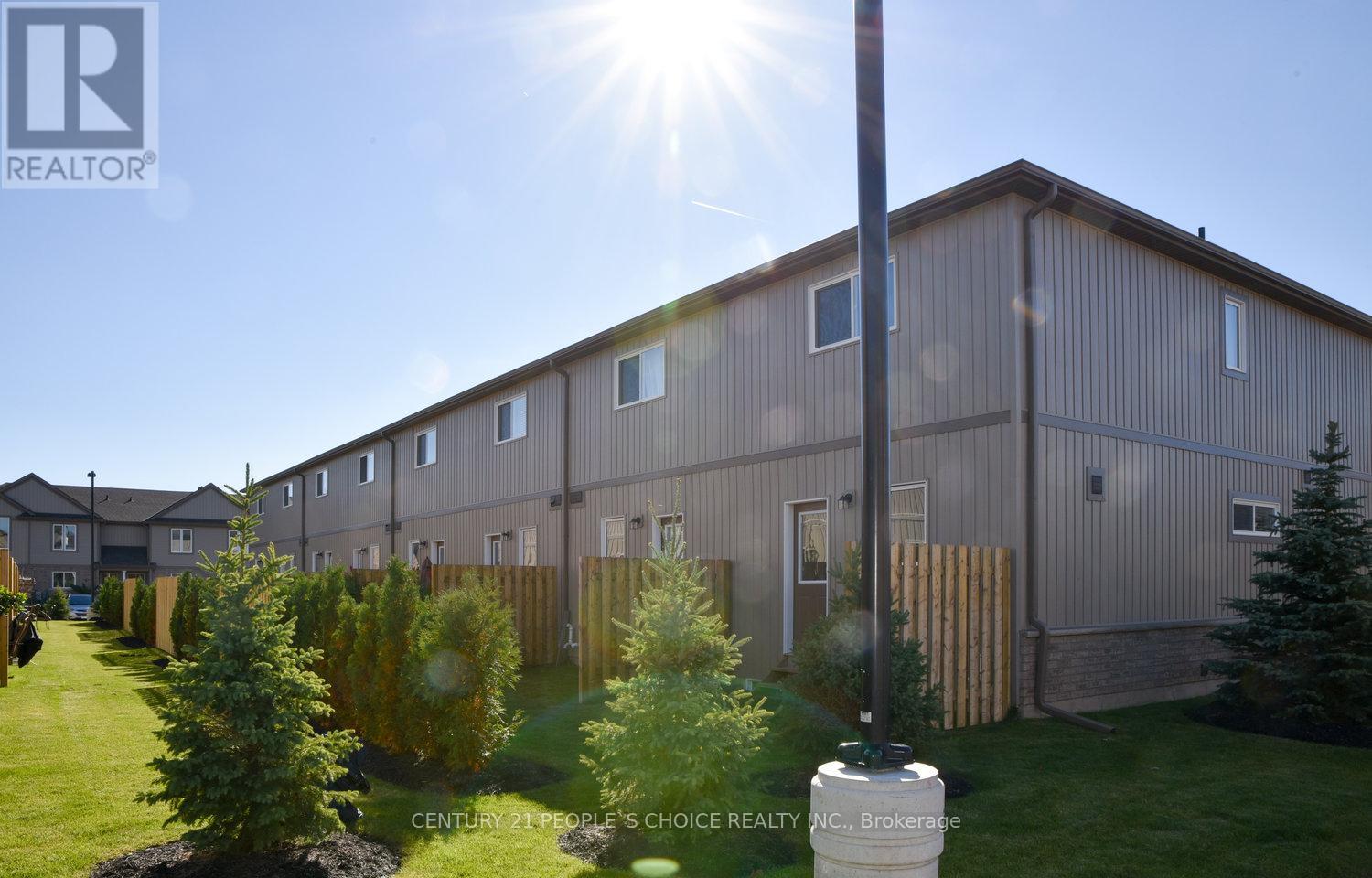 75 - 7768 Ascot Circle Property Photo 17