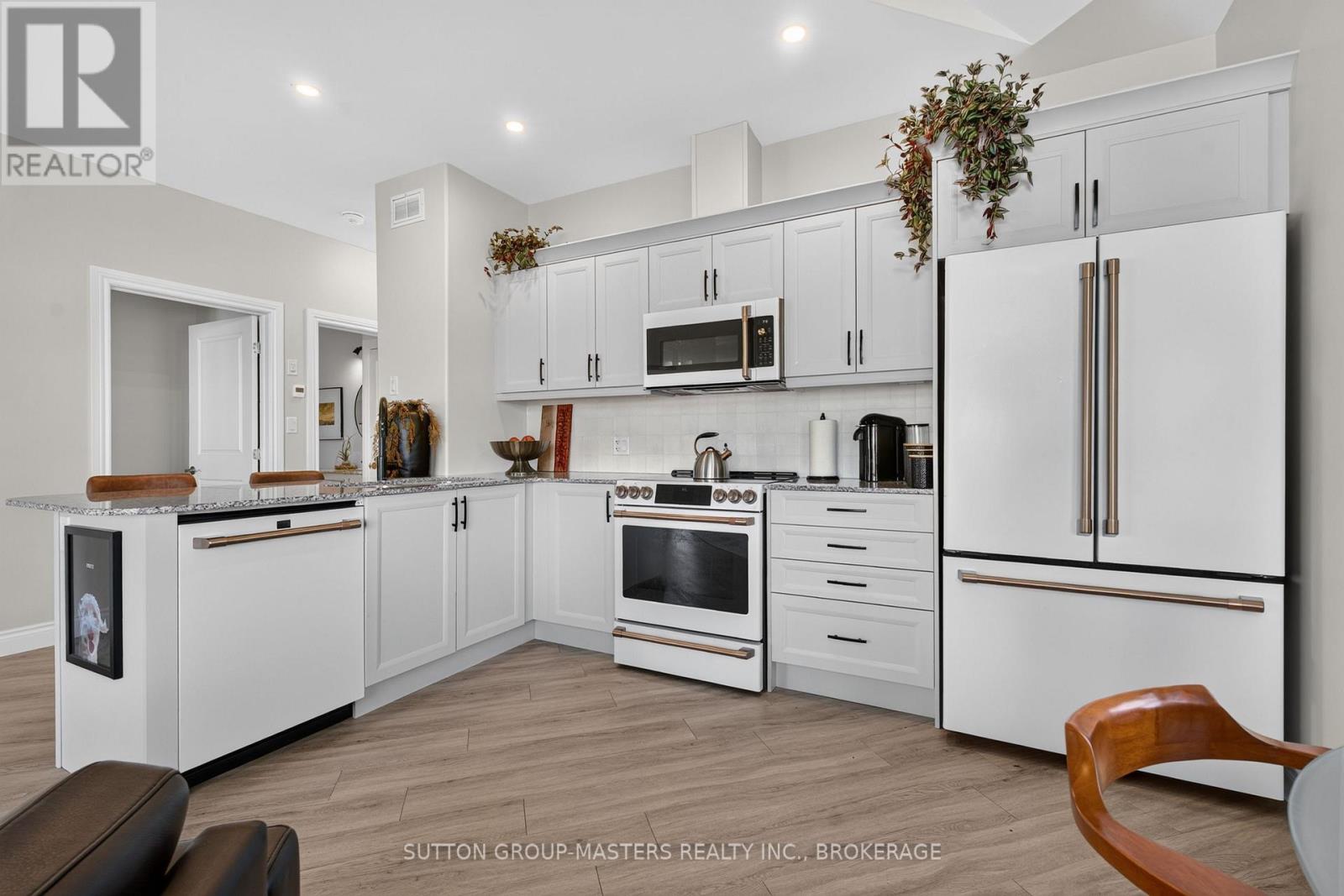 69 Lowry Place Property Photo 15