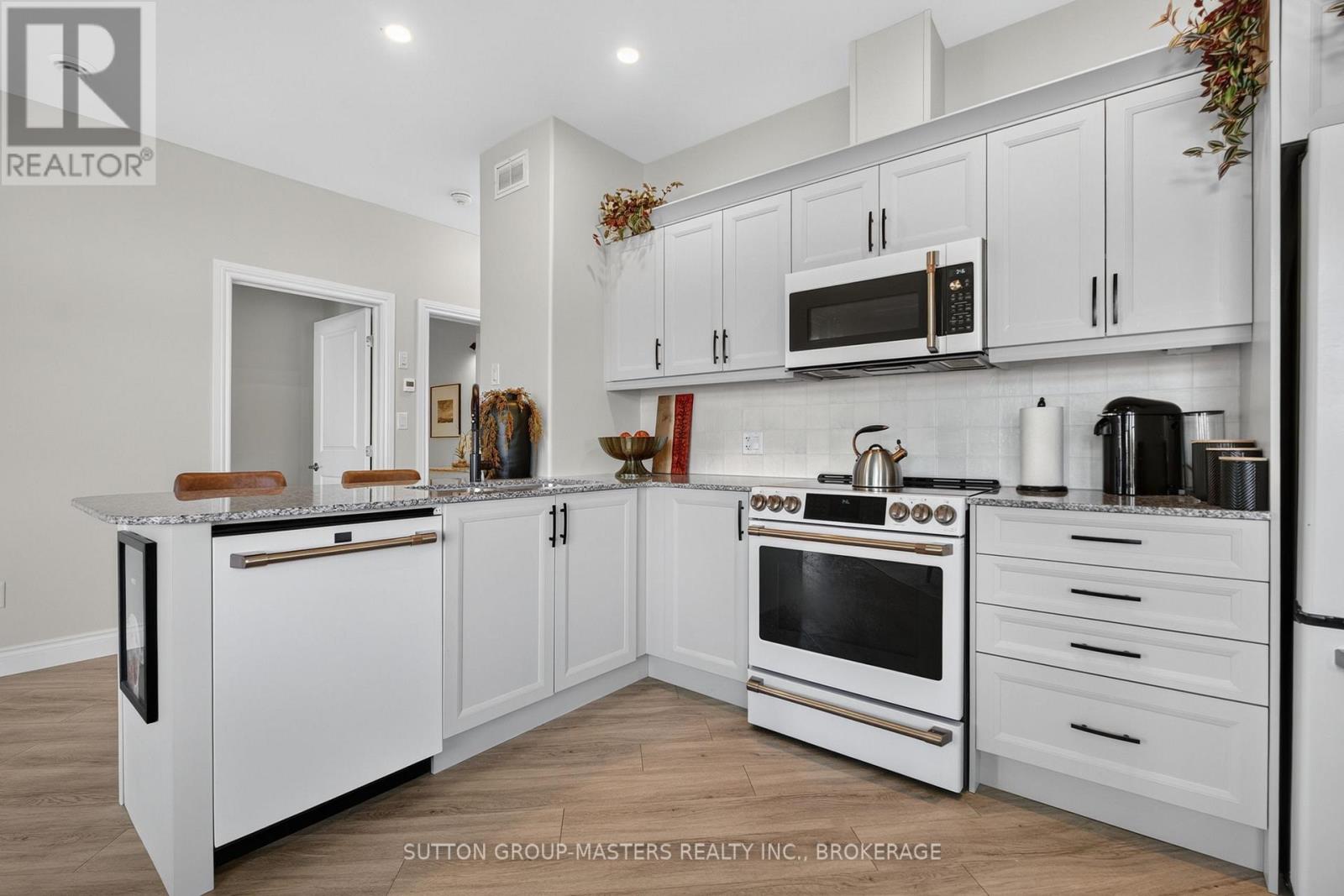 69 Lowry Place Property Photo 17