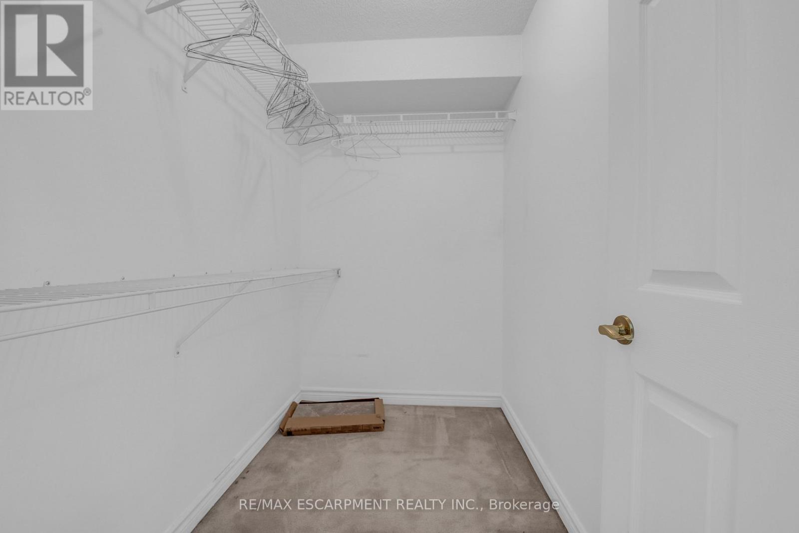 203 - 67 Caroline Street S Property Photo 24