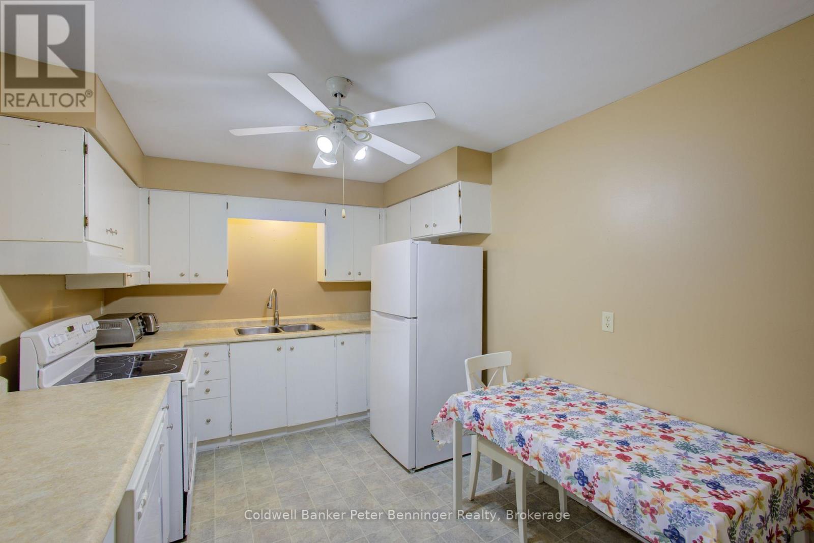 640 Hunter Street Property Photo 12