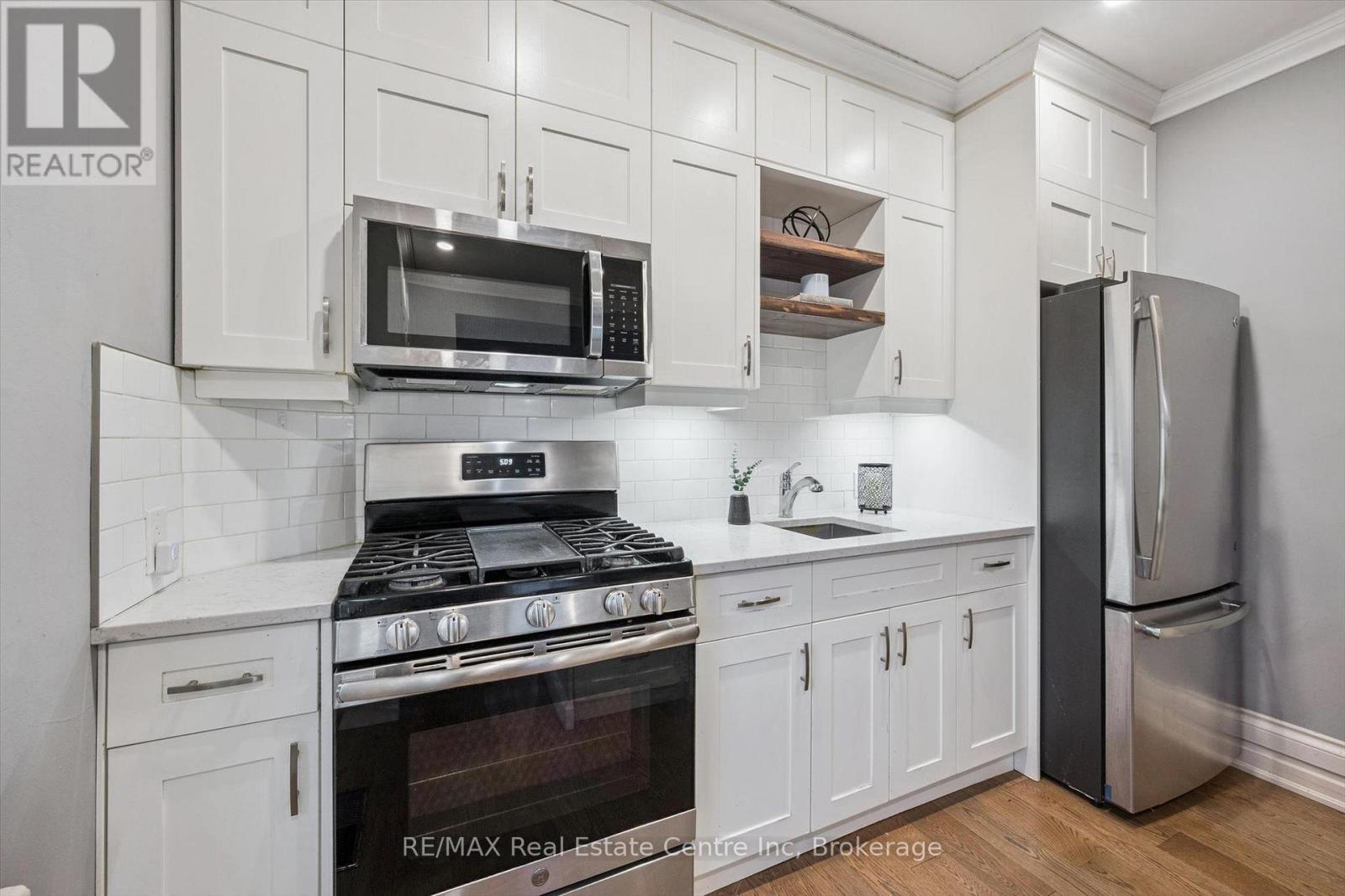 11 Neeve Street Property Photo 10