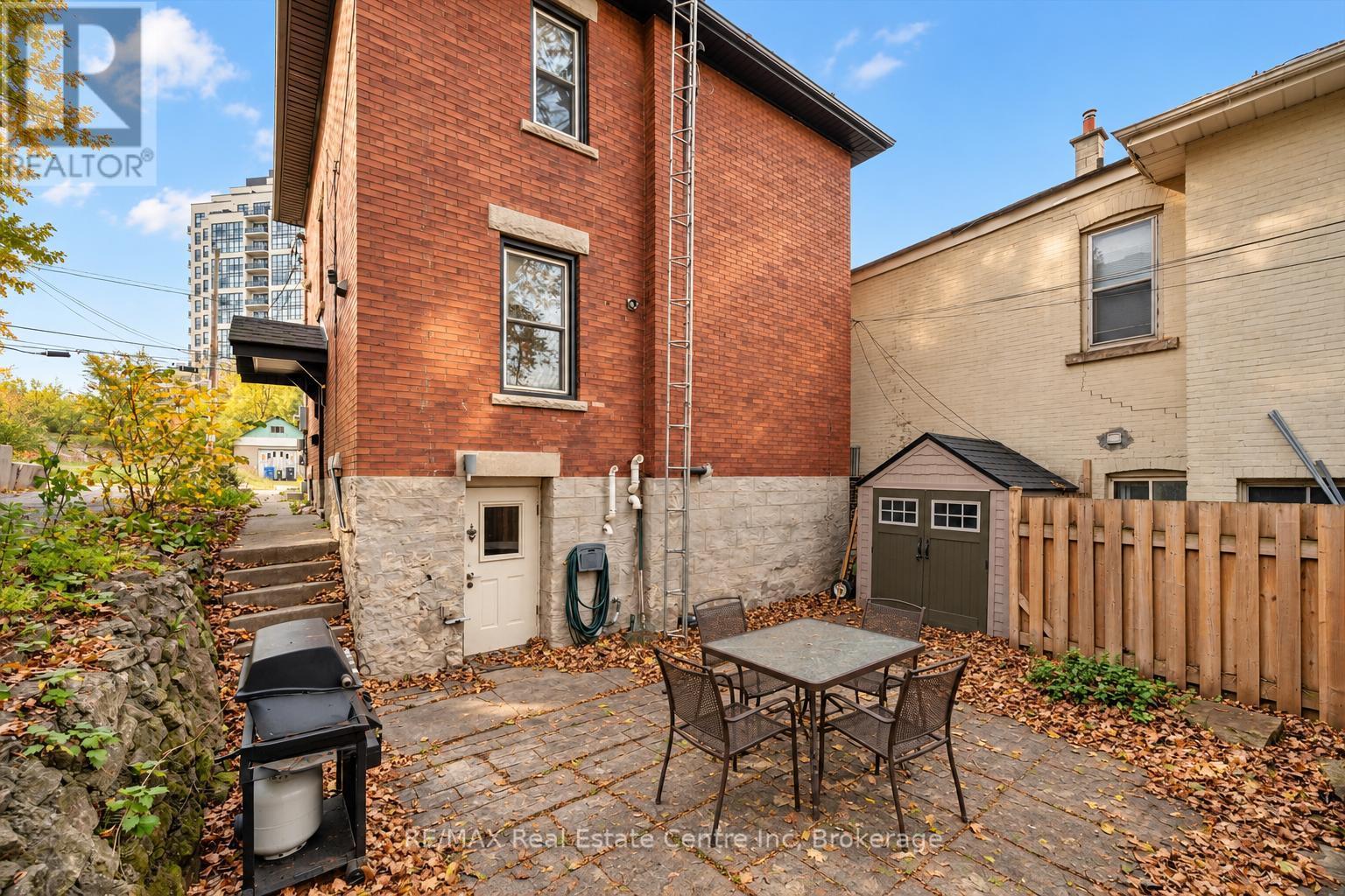 11 Neeve Street Property Photo 20