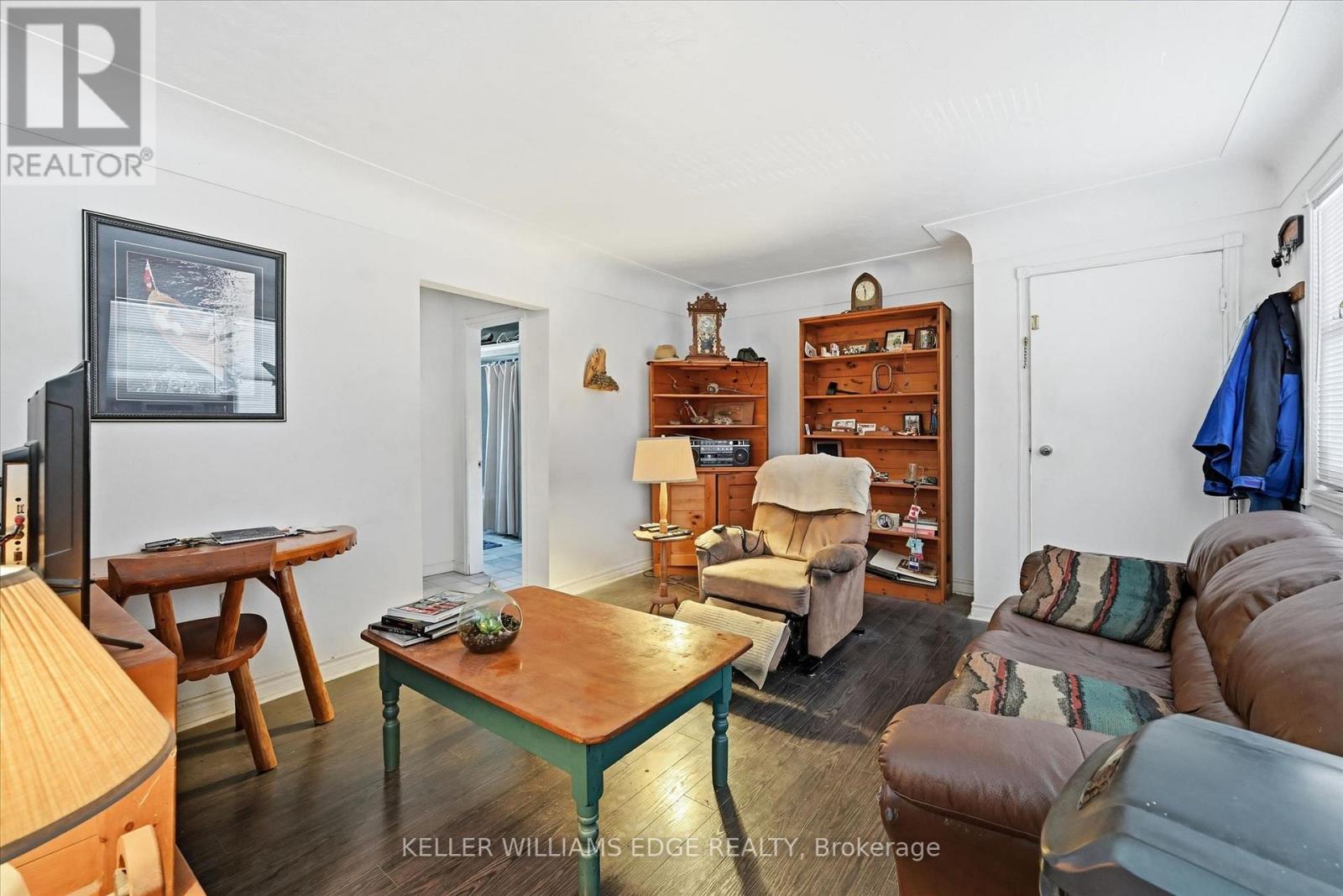 72 King Street E Property Photo 16