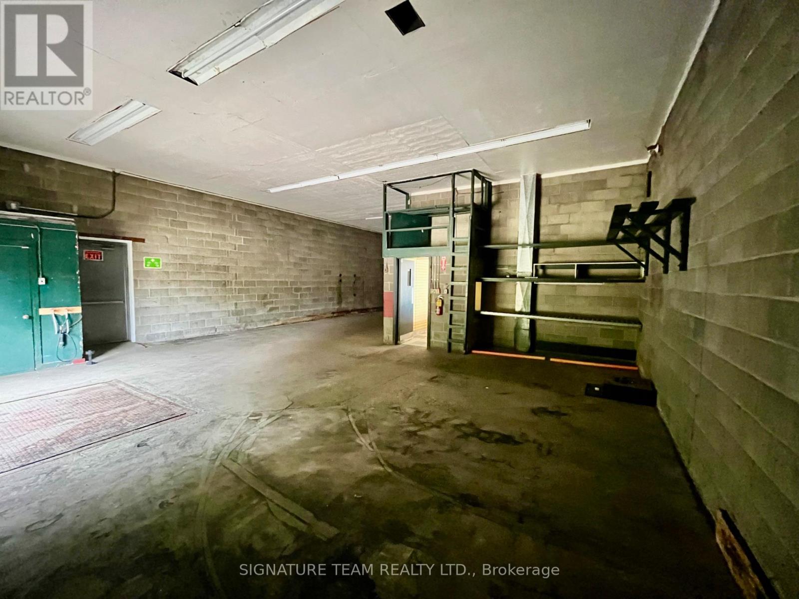 8647 60 Highway Property Photo 10