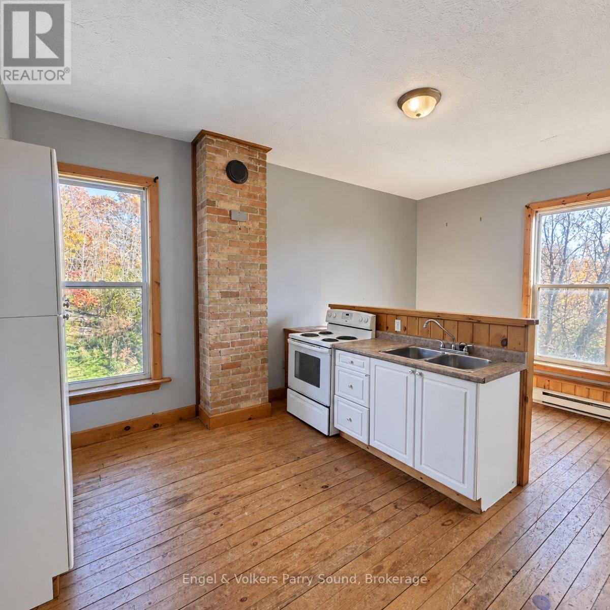 203 - 84 Great North Road Property Photo 4