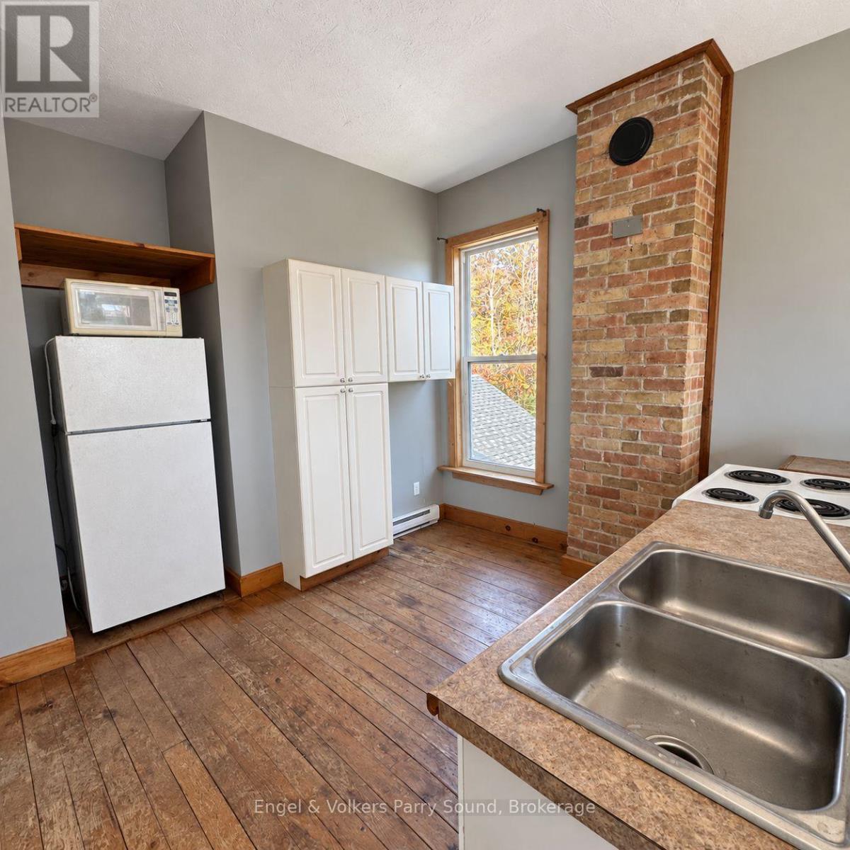 203 - 84 Great North Road Property Photo 7