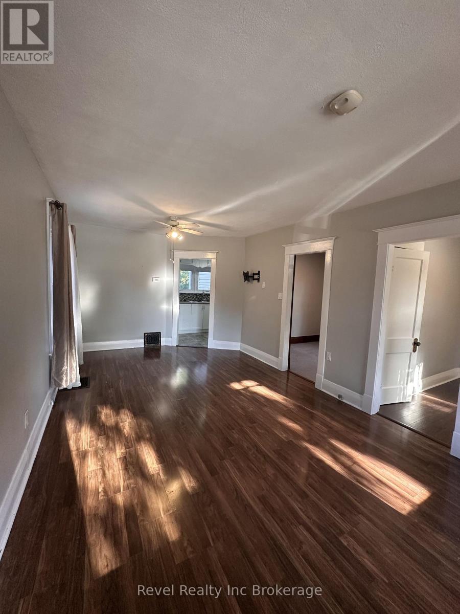 162 Brisbin Street Property Photo 5