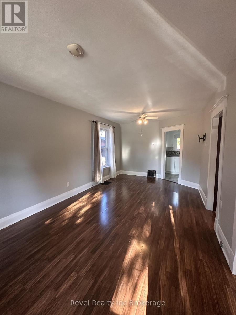 162 Brisbin Street Property Photo 6