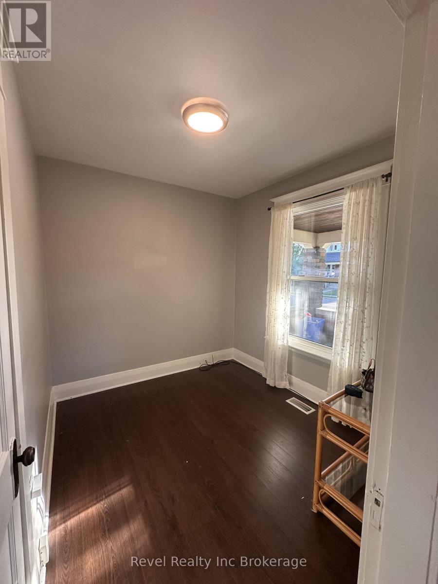 162 Brisbin Street Property Photo 7