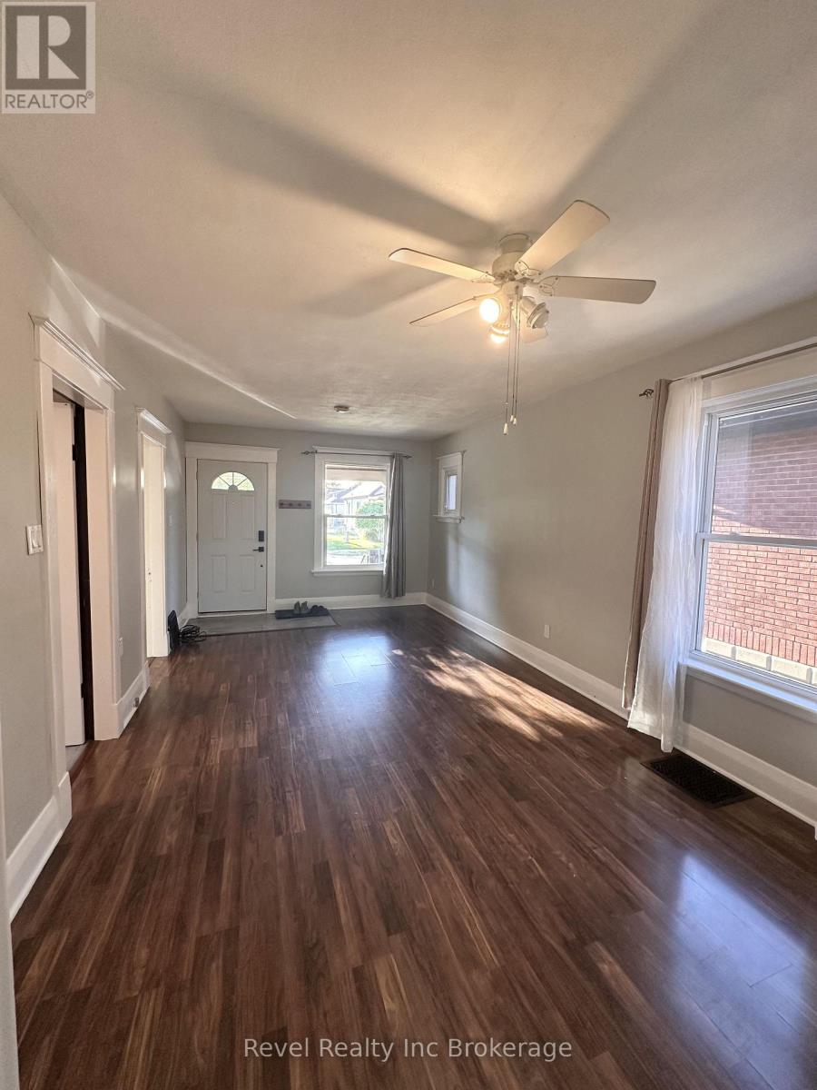 162 Brisbin Street Property Photo 11