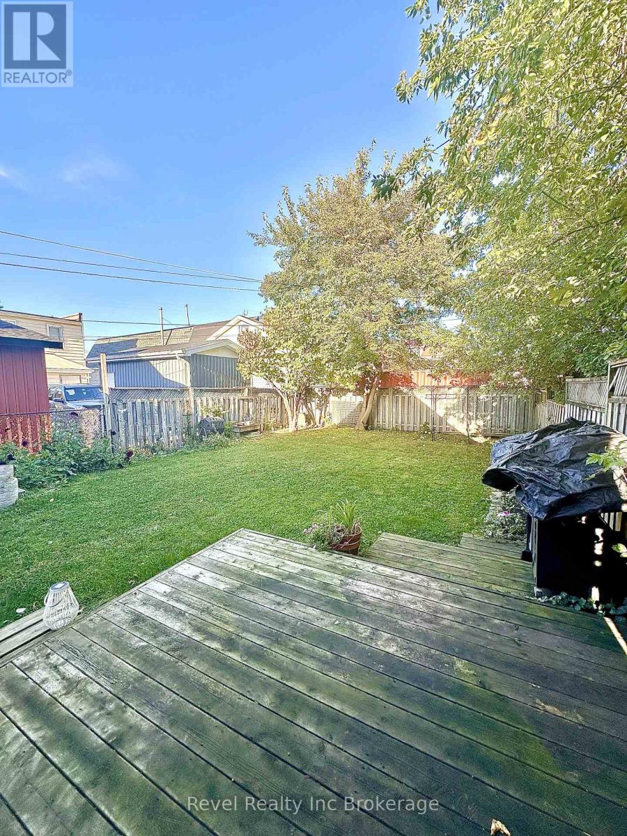 162 Brisbin Street Property Photo 24